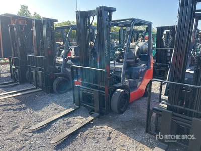 2009 Toyota 8FGCU25 4800 lb Pneumatic Tire Forklift