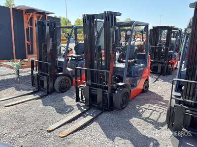 2015 Toyota 8FGCU25 4500 lb Cushion Tire Forklift