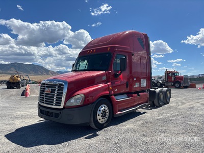 2012 Freightliner Cascadia 125 6x4 3- Achs Sattelzugmaschine mit Schlafkabine