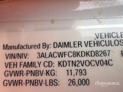 2019 Freightliner M2 106 4x2 Ciężarówka z płaską platformą