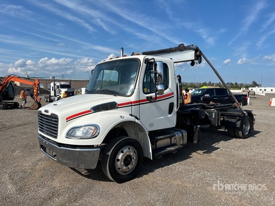 2021 Freightliner M2 106 4x2 フックトラック