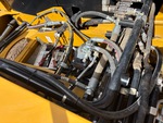Hydraulics with Hydraulic Center Swivel