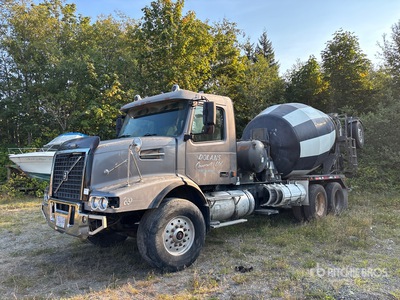 2005 Volvo VE D12-395 8x4 Mixer vrachtwagen (Inoperable)