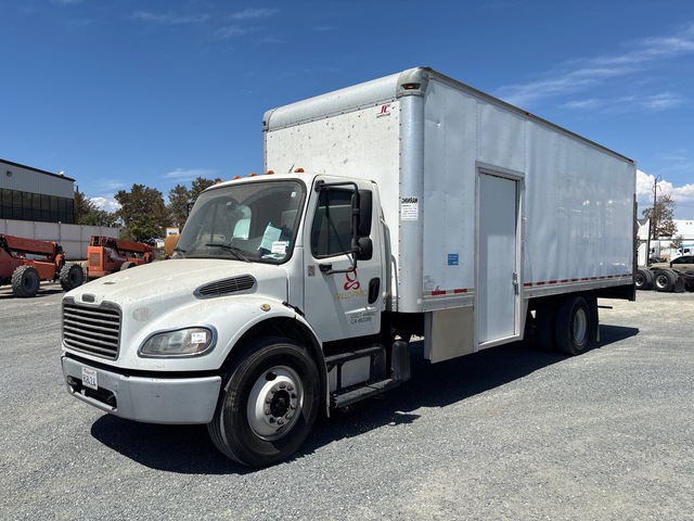 2015 Freightliner M2 106 4x2 Van Truck 2015 Freightliner M2 106 4x2 Van Truck