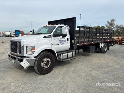 2017 Ford F-750 4x2 Flatbed Truck