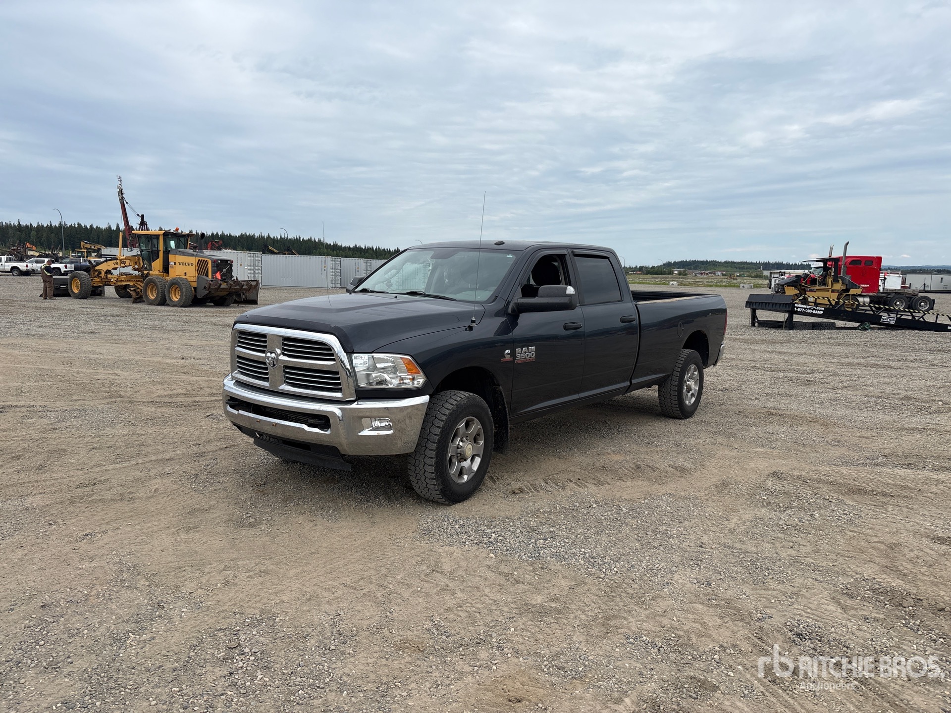 2017 Ram 3500 SLT 4x4 Crew Cab Pickup