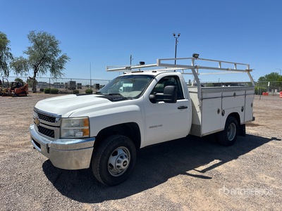 2013 Chevrolet Silverado 3500HD 4x2 Utility Truck