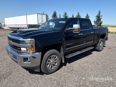 2017 Chevrolet Silverado 2500HD LTZ 4x4 Crew Cab Pickup