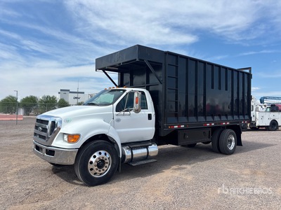 2015 Ford F-750 XL 4x2 Wywrotka z platformą