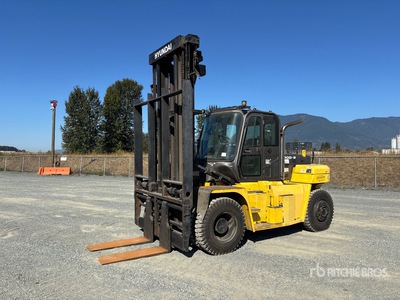 2017 Hyundai 110D-9 25000 lb Pneumatic Tire Forklift