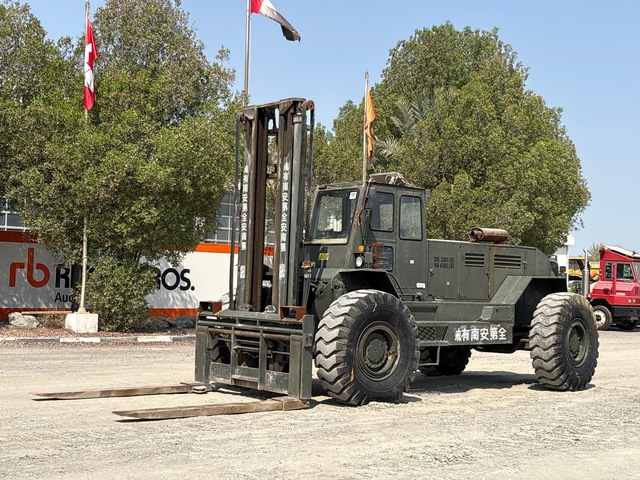 1997 Lift King LK20C 20 ton 4x4 Rough Terrain Forklift