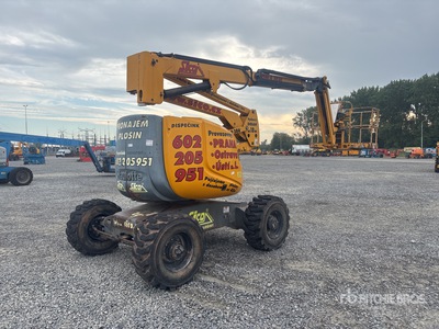 2013 Haulotte HA18SPX 4WD Diesel رافعة بذراع
