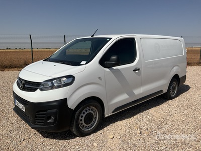 2021 Opel Vivaro Cargo Van