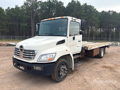 2011 Hino 257 4x2 Rollback Truck