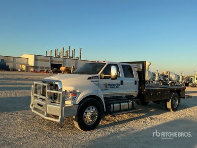 2025 Ford F-750 4x2 Crew Cab Flatbed Truck