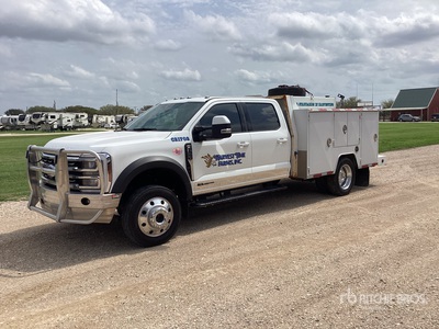 2025 Ford F-550 Lariat 4x4 Crew Cab Camion de servicios