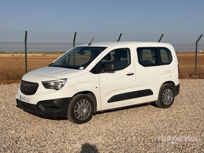 2021 Opel Combo Passenger Van