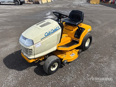 Cub Cadet 2166 4x2 Ride-On Cortacéspedes