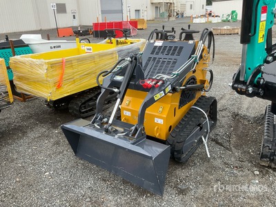 STARVOX Compact Track Loader
