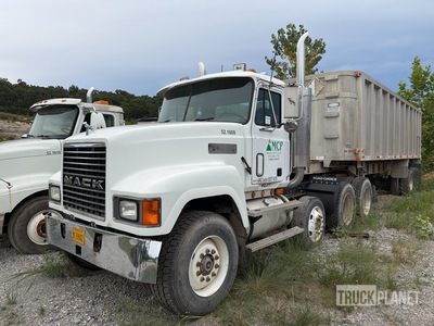 1999 Mack CH613 8x4 Heavy Haul Tri/A Day Cab Truck Tractor