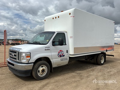 2022 Ford Econoline E-450 4x2 Van Truck
