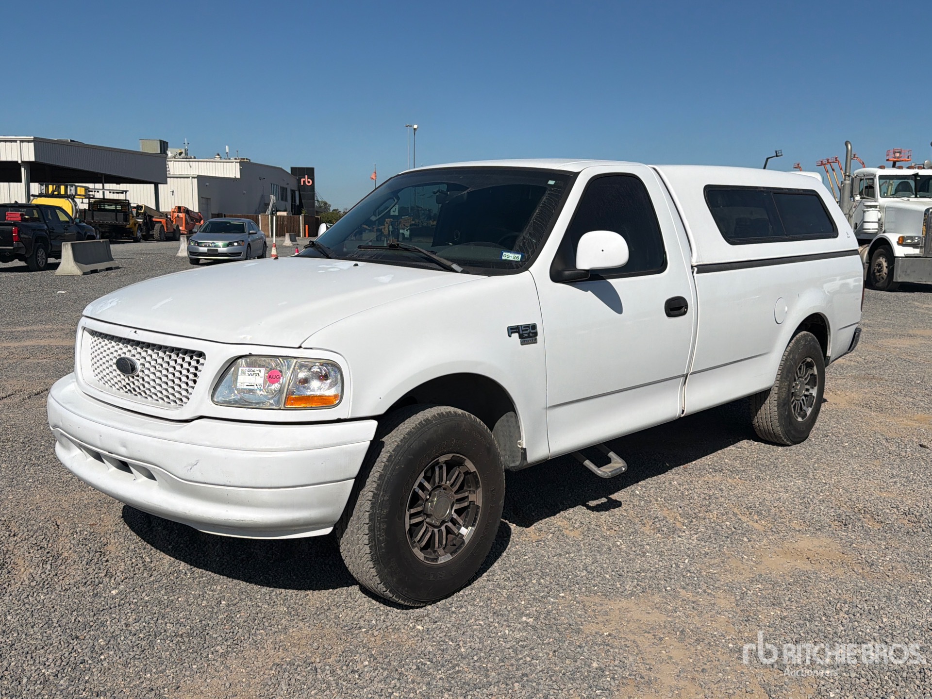 2004 Ford F-150 XL 4x2 Pickup