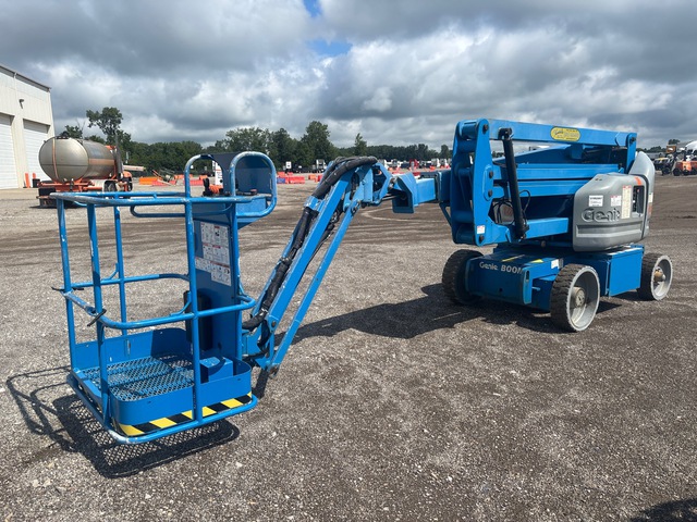 2014 Genie Z-40/23NRJ 2WD Electric Articulating Boom Lift 2014 Genie Z-40/23NRJ 2WD Electric Articulating Boom Lift