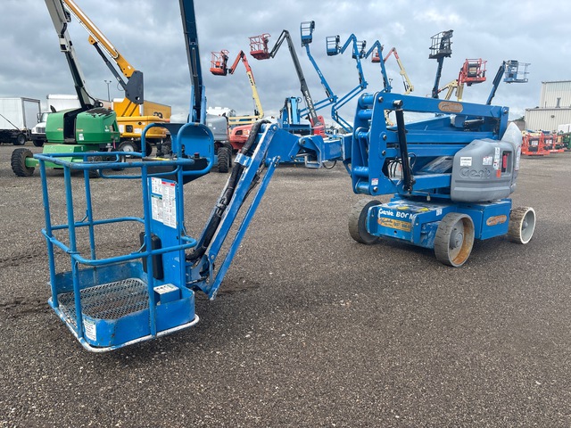 2016 Genie Z-40/23N 2WD Electric Articulating Boom Lift 2016 Genie Z-40/23N 2WD Electric Articulating Boom Lift