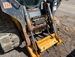 Hydraulics with Bucket Tilt Cylinders