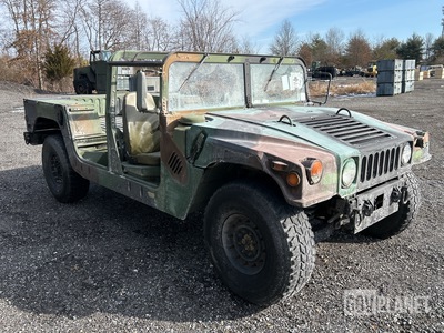 1997 AM General M1097A2 HMMWV 2 Door w/Truck Body