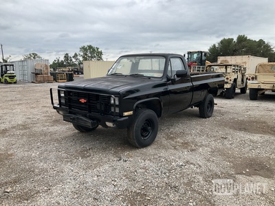 1986 Chevrolet D30 4x4 Pickup