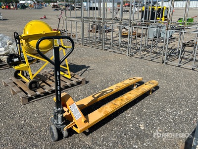2025 4400 lb Palettenheber