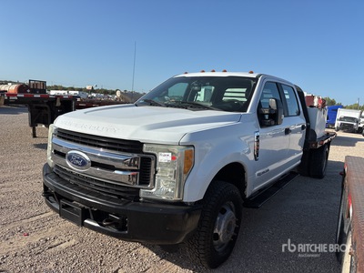 2017 Ford F-350 XL 4x4 Crew Cab Camion à Plateau (Inoperable)