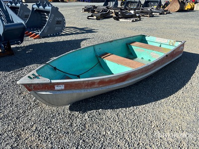 Lund 12 ft Bateau de pêche