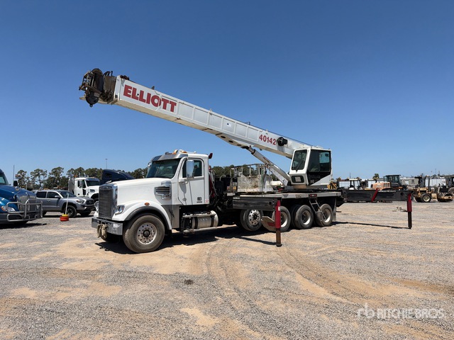 2014 Elliott 40142R 40 ton Straight Boom on 2014 Freightliner Coronado 122SD Coronado 10x6 2 Man Basket Boom Truck