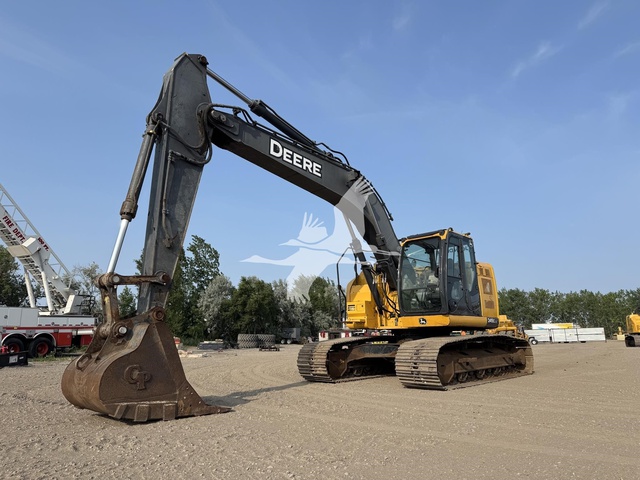 2017 John Deere 245G LC Tracked Excavator