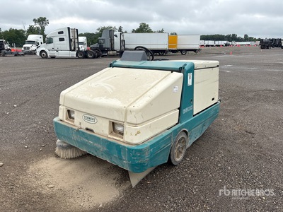 2018 Tennant 6500 Ride-On Floor Sweeper