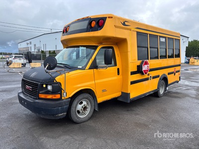 2012 GMC Savana G4500 4x2 9-Seat School Autobus