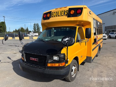 2013 GMC Savana G4500 4x2 13-Seat School Bus