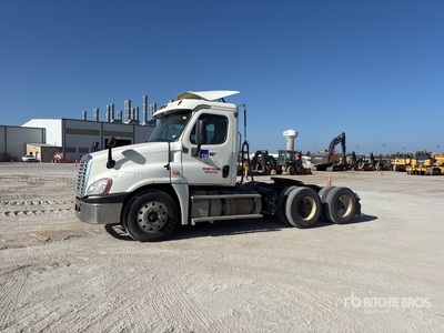2017 Freightliner Cascadia 125 6x4 T/A Dagcabine Trekker