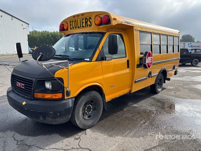 2012 GMC Savana G3500 19-Seat School Bus