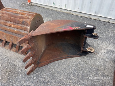 23 in Digging Excavator Bucket