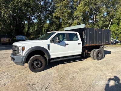 2018 Ford F-450 XL 4x2 Crew Cab Autocarro ribaltabile con pianale fisso