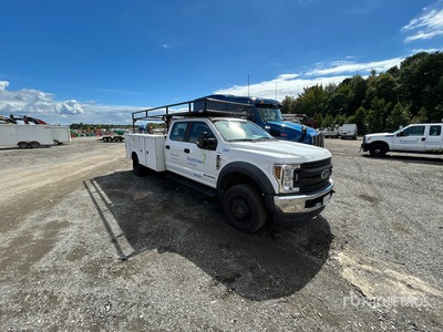 2018 Ford F-450 XL 4x4 Crew Cab Utility Truck