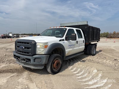 2016 Ford F-450 4x2 Crew Cab Camion à benne à plateau
