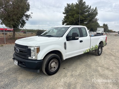 2019 Ford F-250 XL 4x2 Extended Cab Pickup