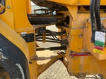 Chassis with Clavijas centrales de articulación