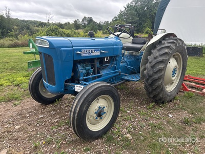 Ford 2000 2WD Antique Tractor