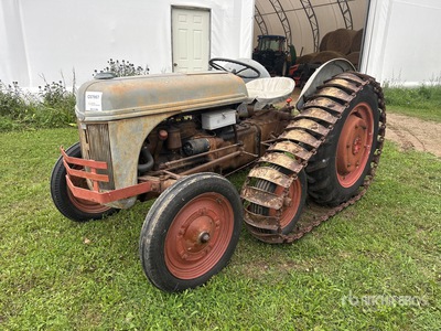 Ford 2WD Antique Tractor