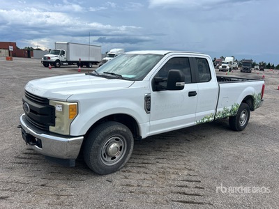 2017 Ford F-250 4x2 Crew Cab Pickup
